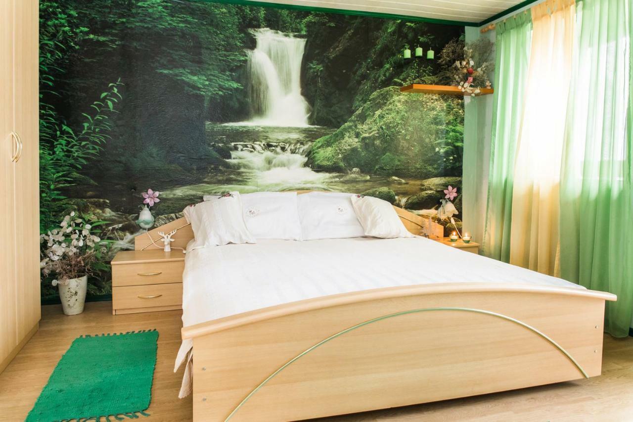 Pocitniska Hisa Pologar Guest House Толмин Стая снимка